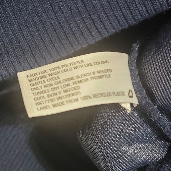 Wild fable faux fur navy sweatshirt - Picture 4 of 6